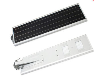 6m Yükseklik 12W Sıcak Beyaz Bridgelux IP66 Açık Entegre Güneş LED Sokak Lambaları